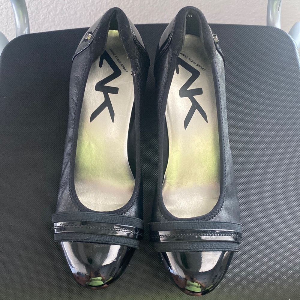 Women's shoes